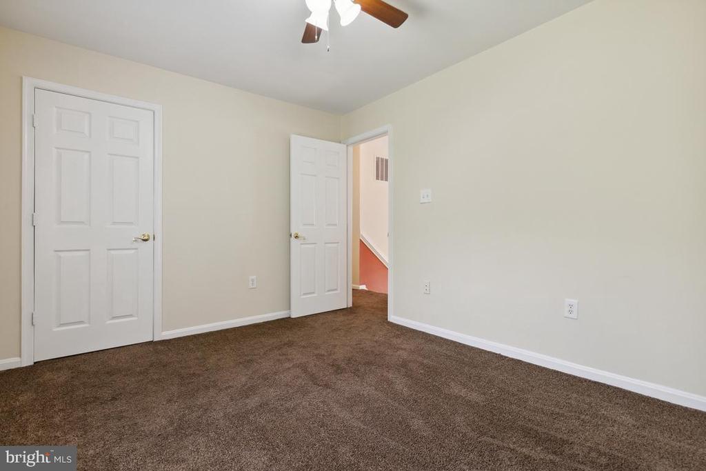 6178 OAKLAWN LN