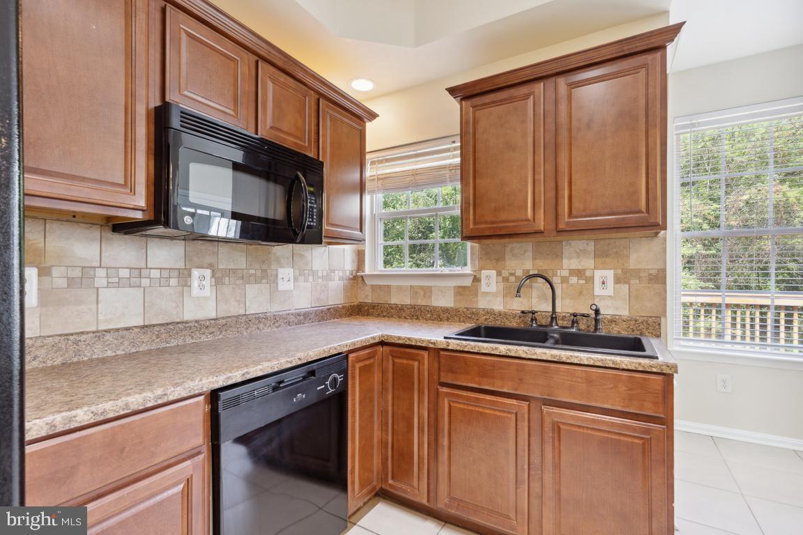 6178 OAKLAWN LN