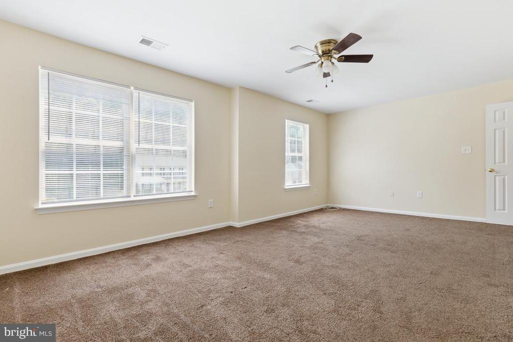 6178 OAKLAWN LN