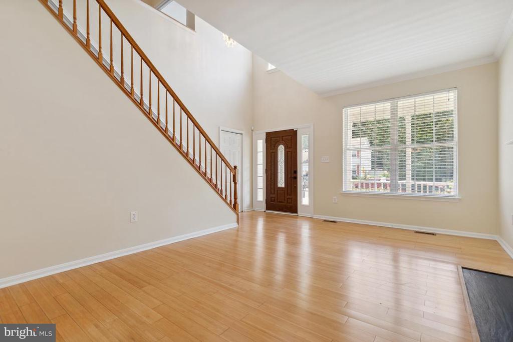 6178 OAKLAWN LN
