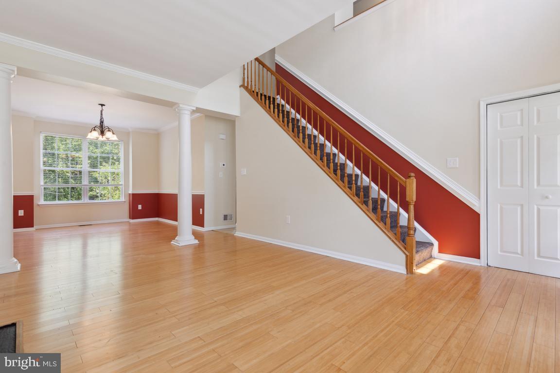 6178 OAKLAWN LN