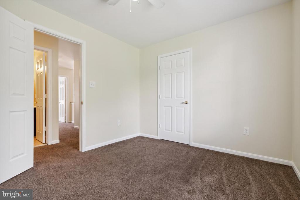 6178 OAKLAWN LN