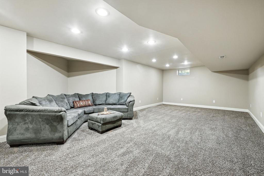 5593 Tucson Ct