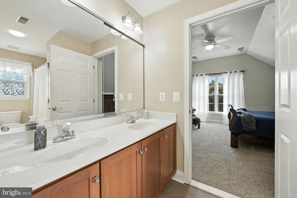 5593 Tucson Ct