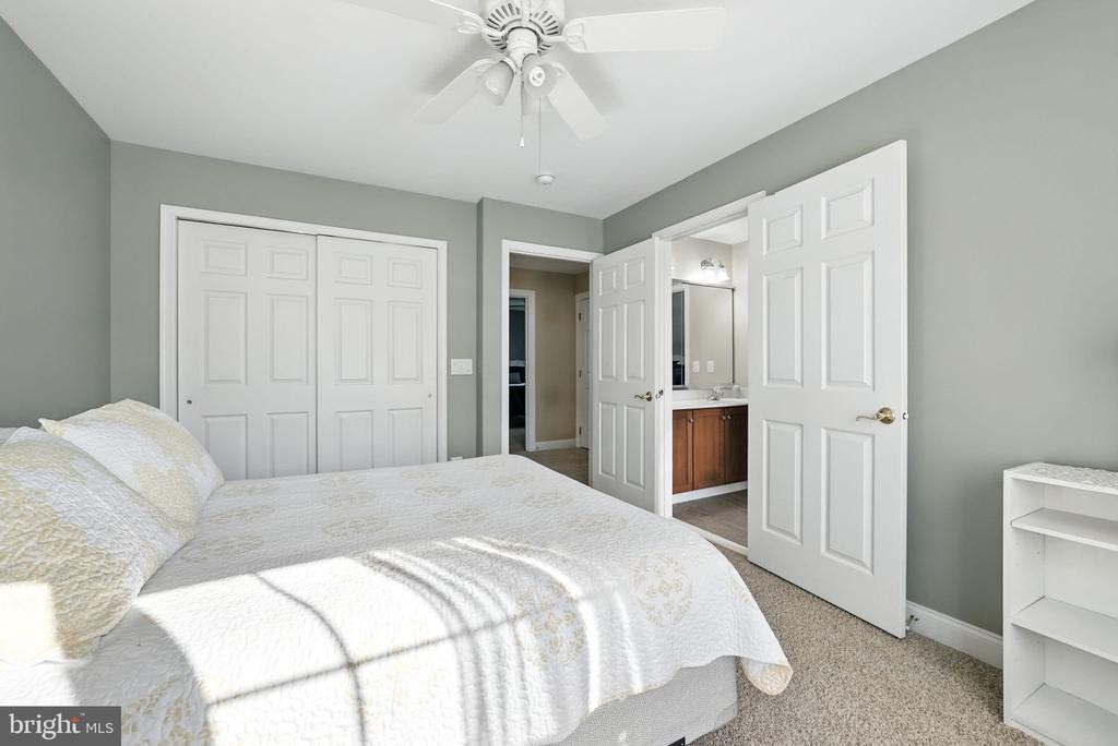 5593 Tucson Ct