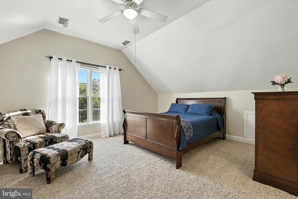 5593 Tucson Ct