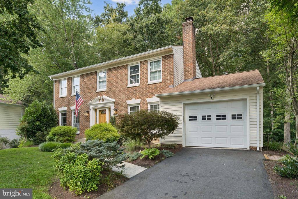 2938 FOX TAIL COURT