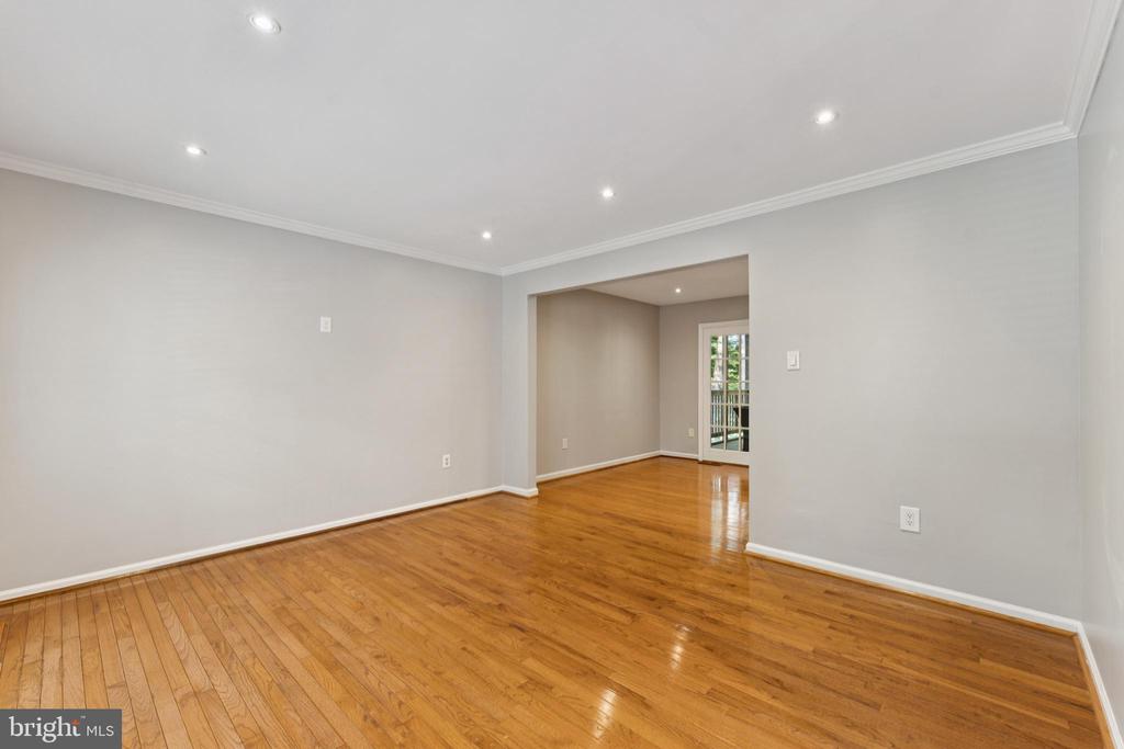 2938 FOX TAIL COURT