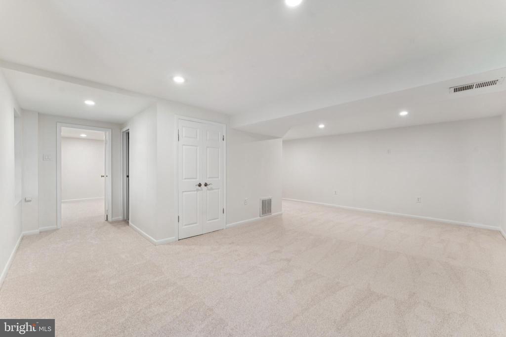 2938 FOX TAIL COURT