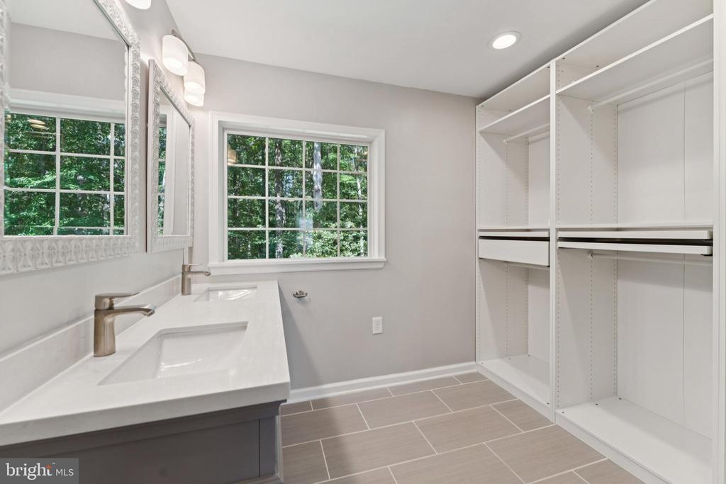2938 FOX TAIL COURT