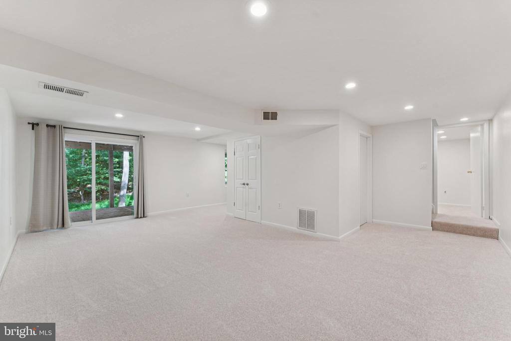 2938 FOX TAIL COURT