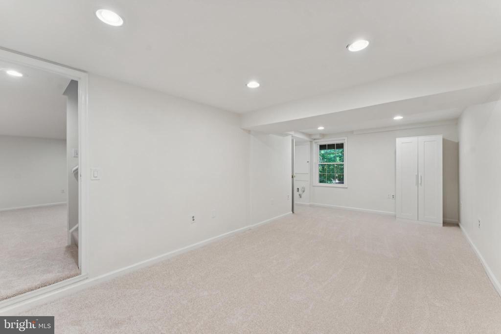 2938 FOX TAIL COURT