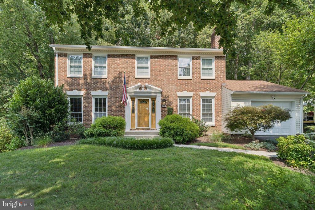2938 FOX TAIL COURT