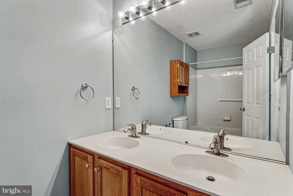 14972 SLIPPERY ELM COURT