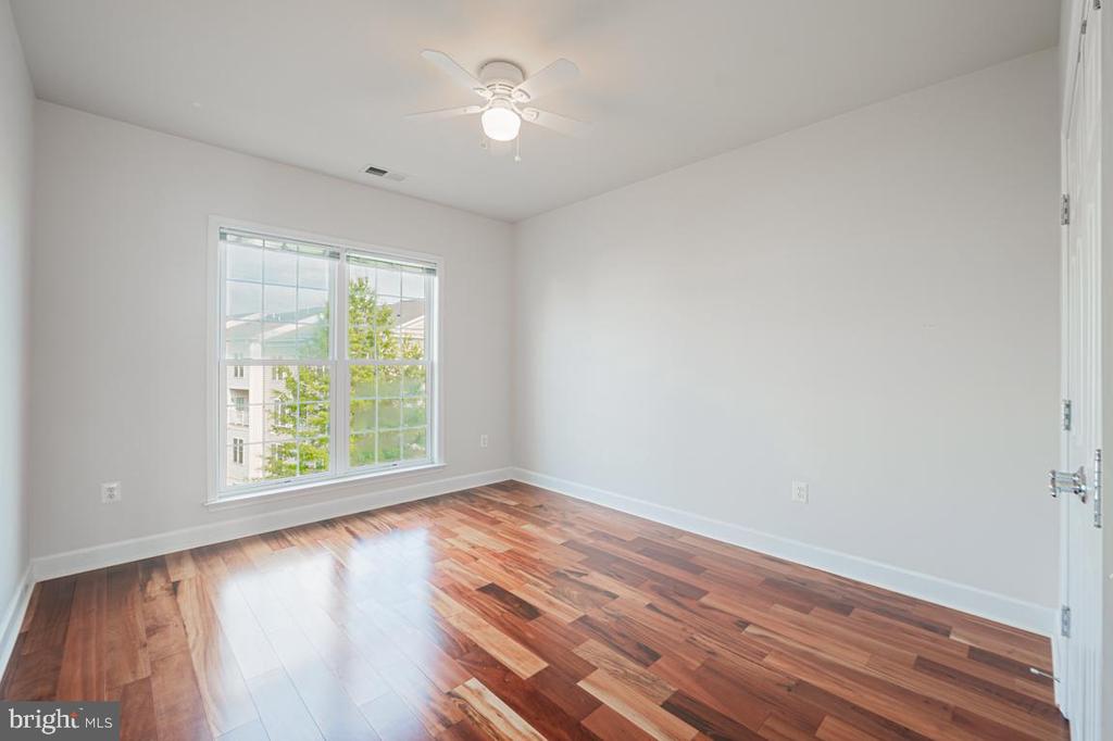 2380 BROOKMOOR LANE