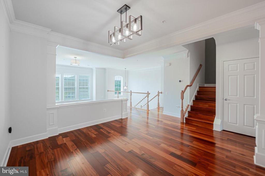 2380 BROOKMOOR LANE