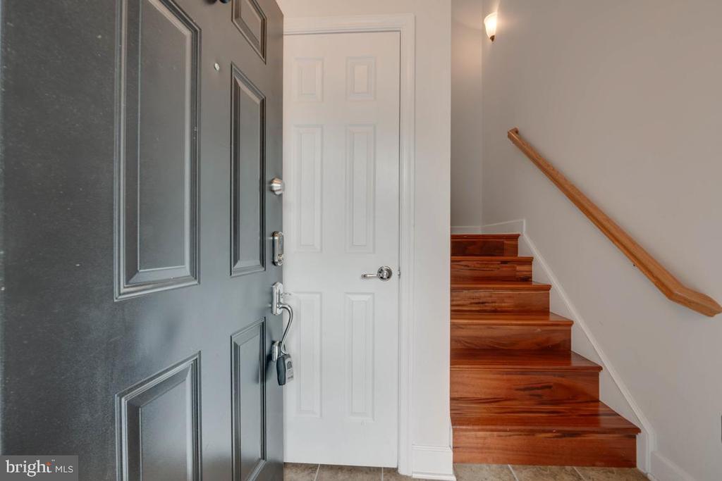 2380 BROOKMOOR LANE