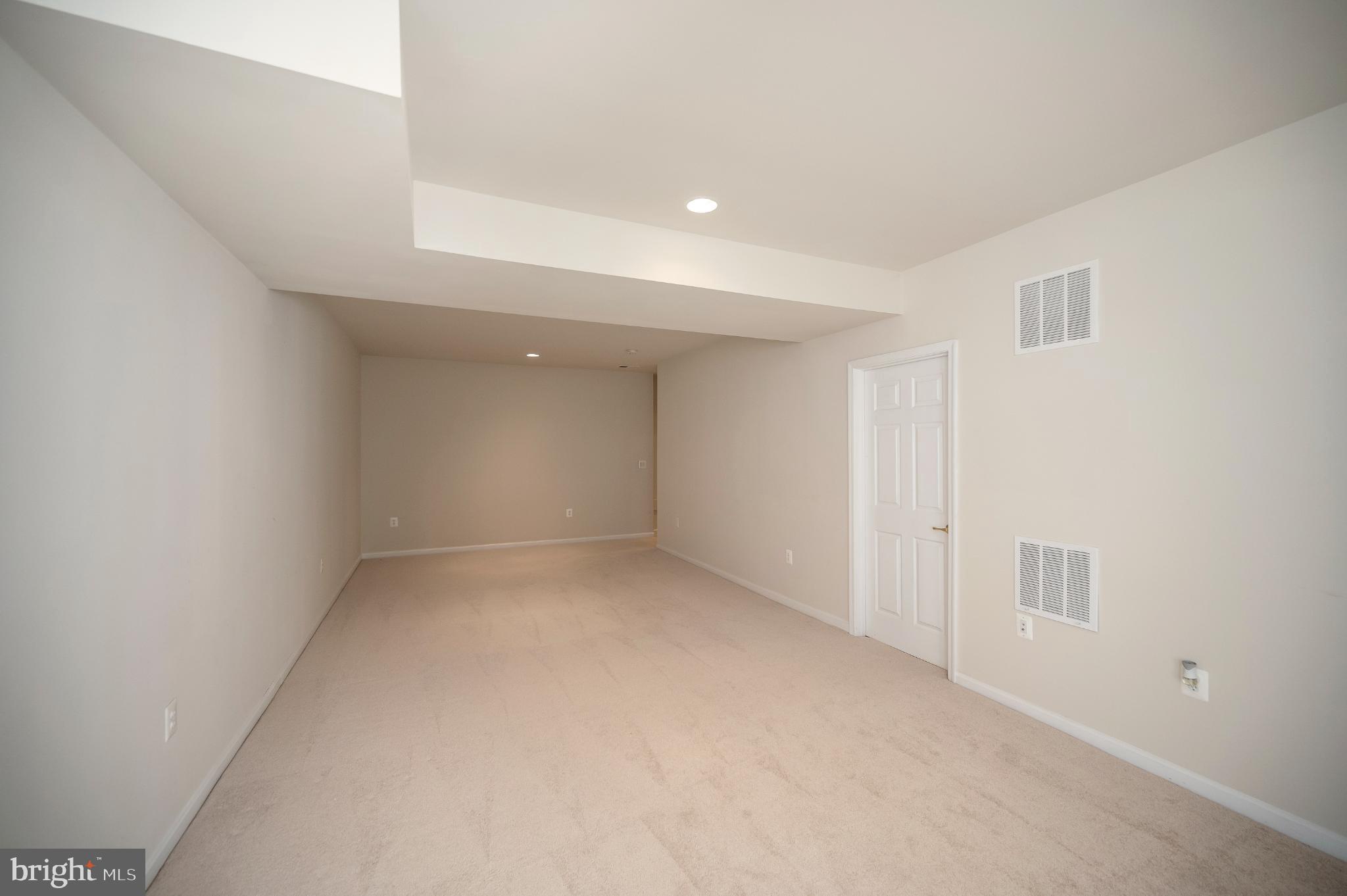 5300 AUSTRA PLACE