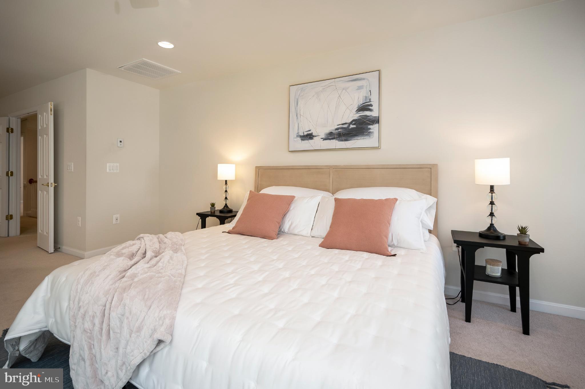 5300 AUSTRA PLACE