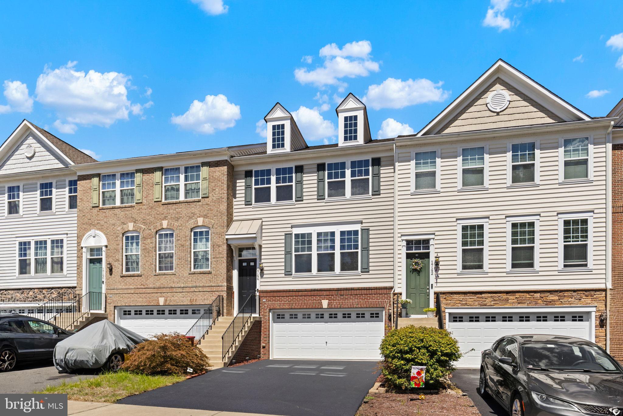 1744 HARTFIELD COURT