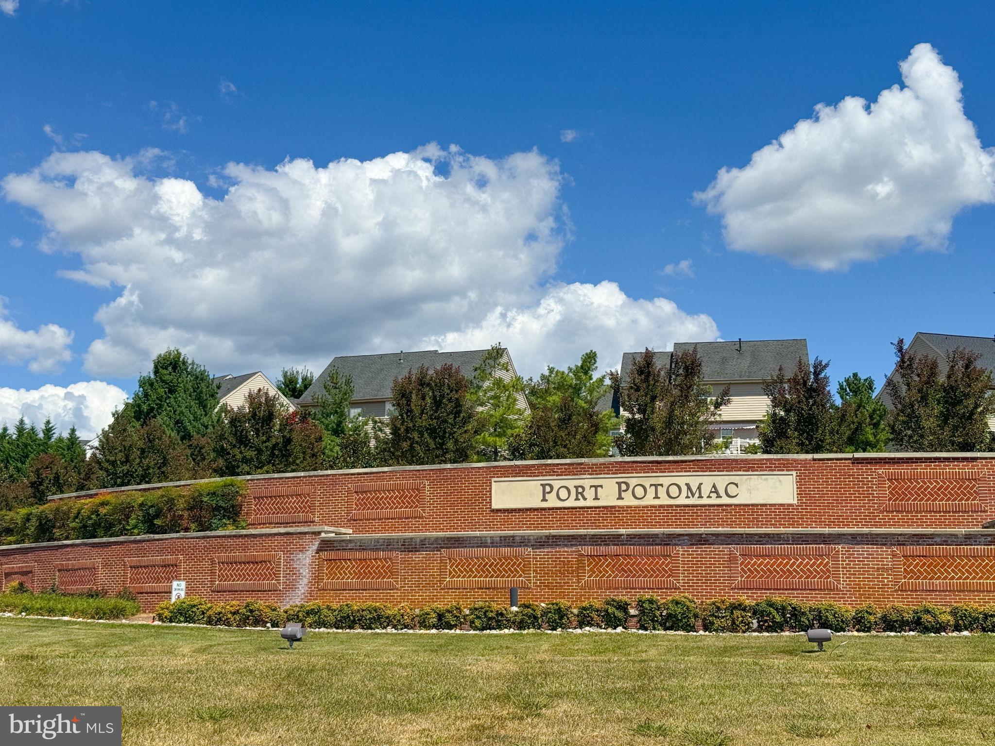 1744 HARTFIELD COURT