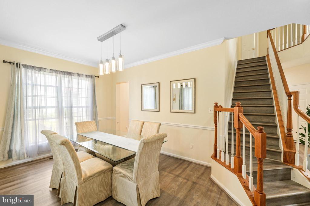 8931 YELLOWLEG COURT