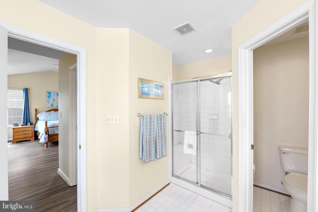 8931 YELLOWLEG COURT
