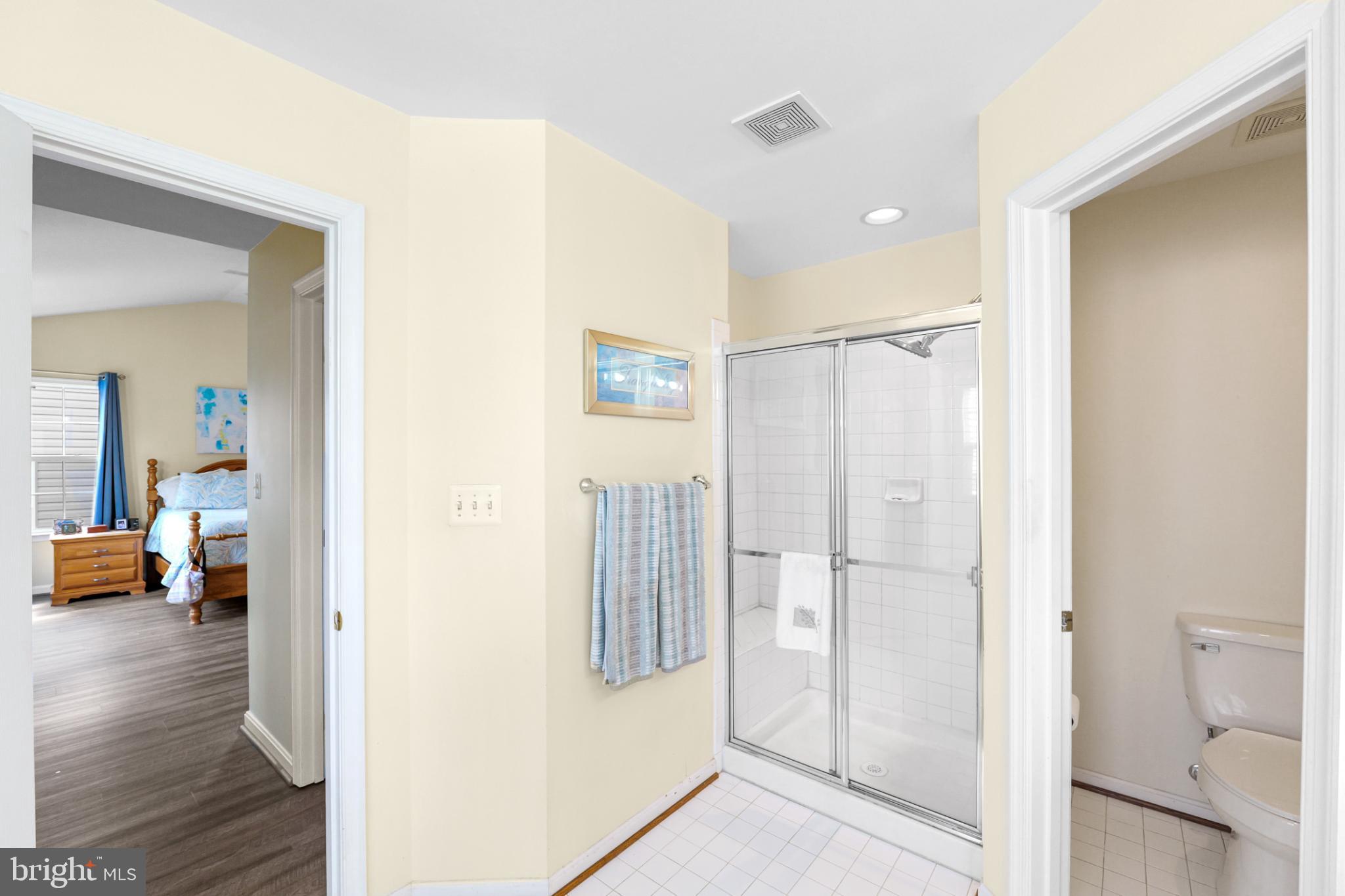 8931 YELLOWLEG COURT