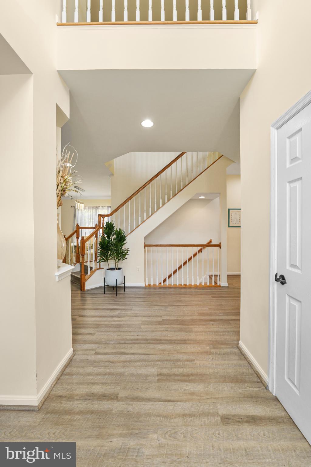 8931 YELLOWLEG COURT