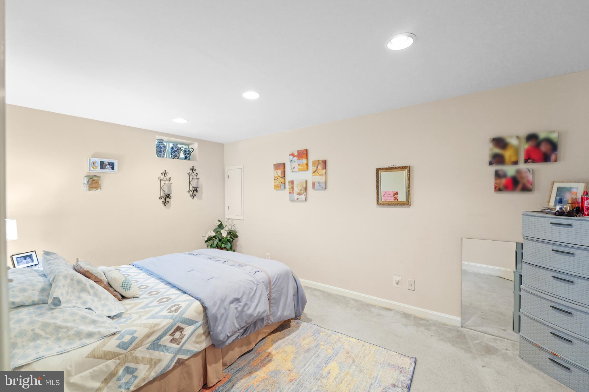 8931 YELLOWLEG COURT