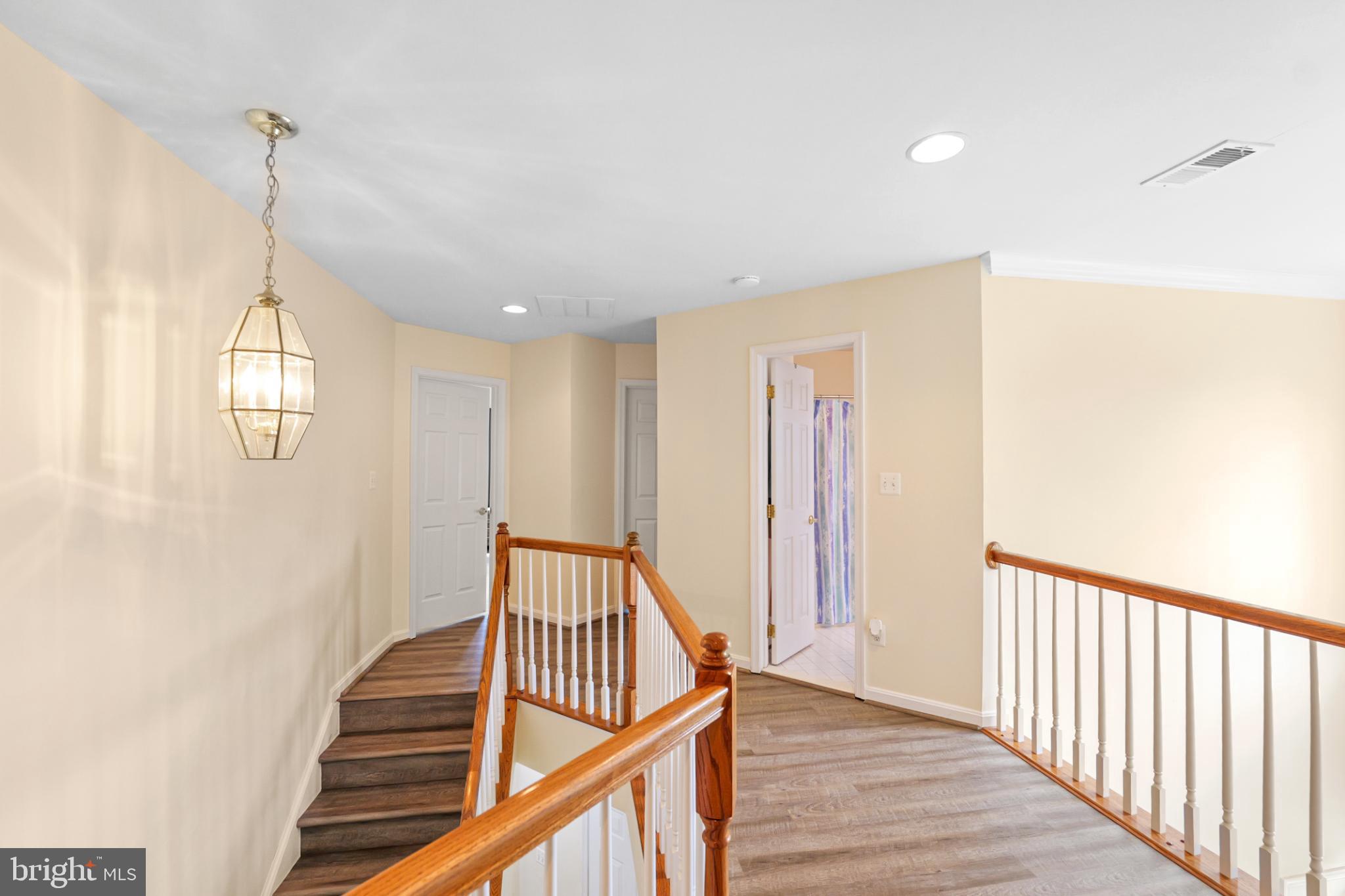 8931 YELLOWLEG COURT