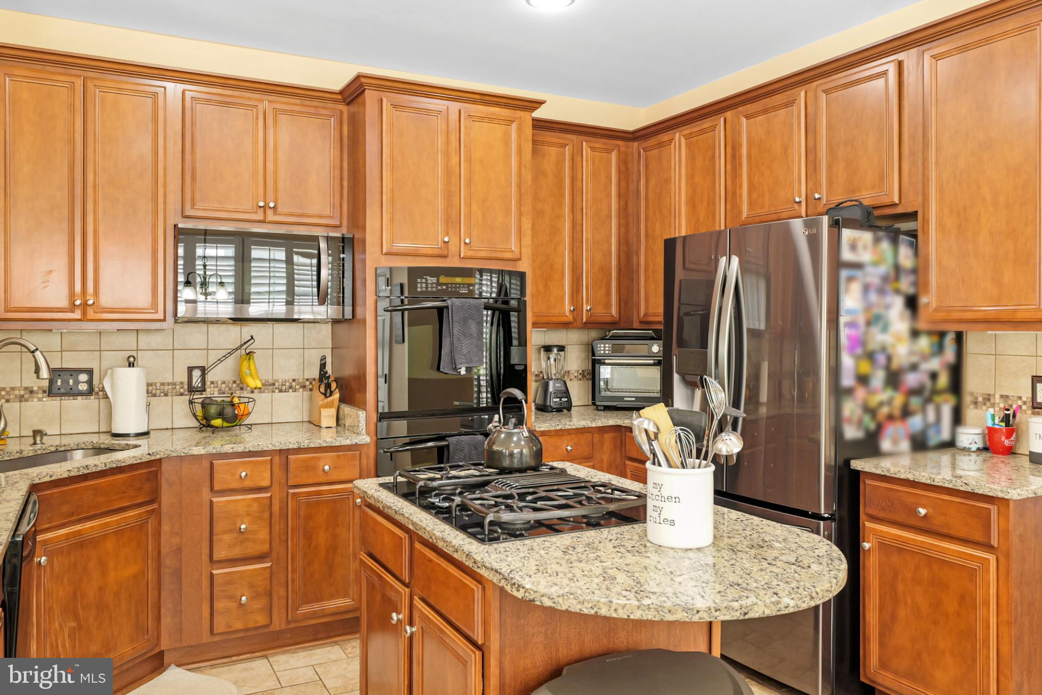 8931 YELLOWLEG COURT