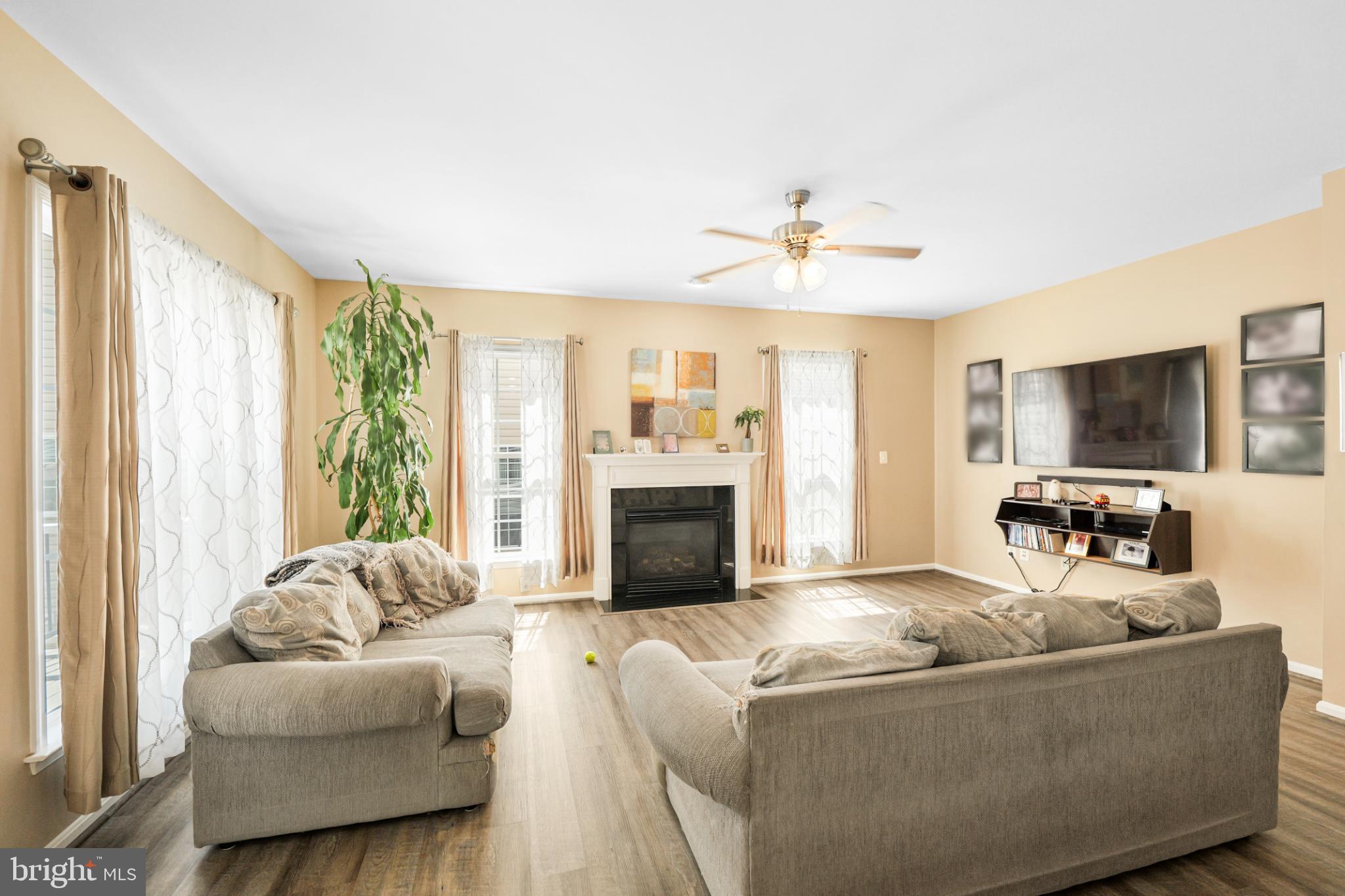 8931 YELLOWLEG COURT