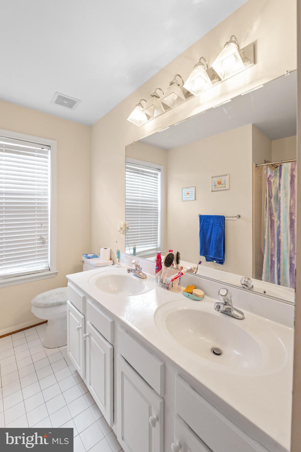 8931 YELLOWLEG COURT