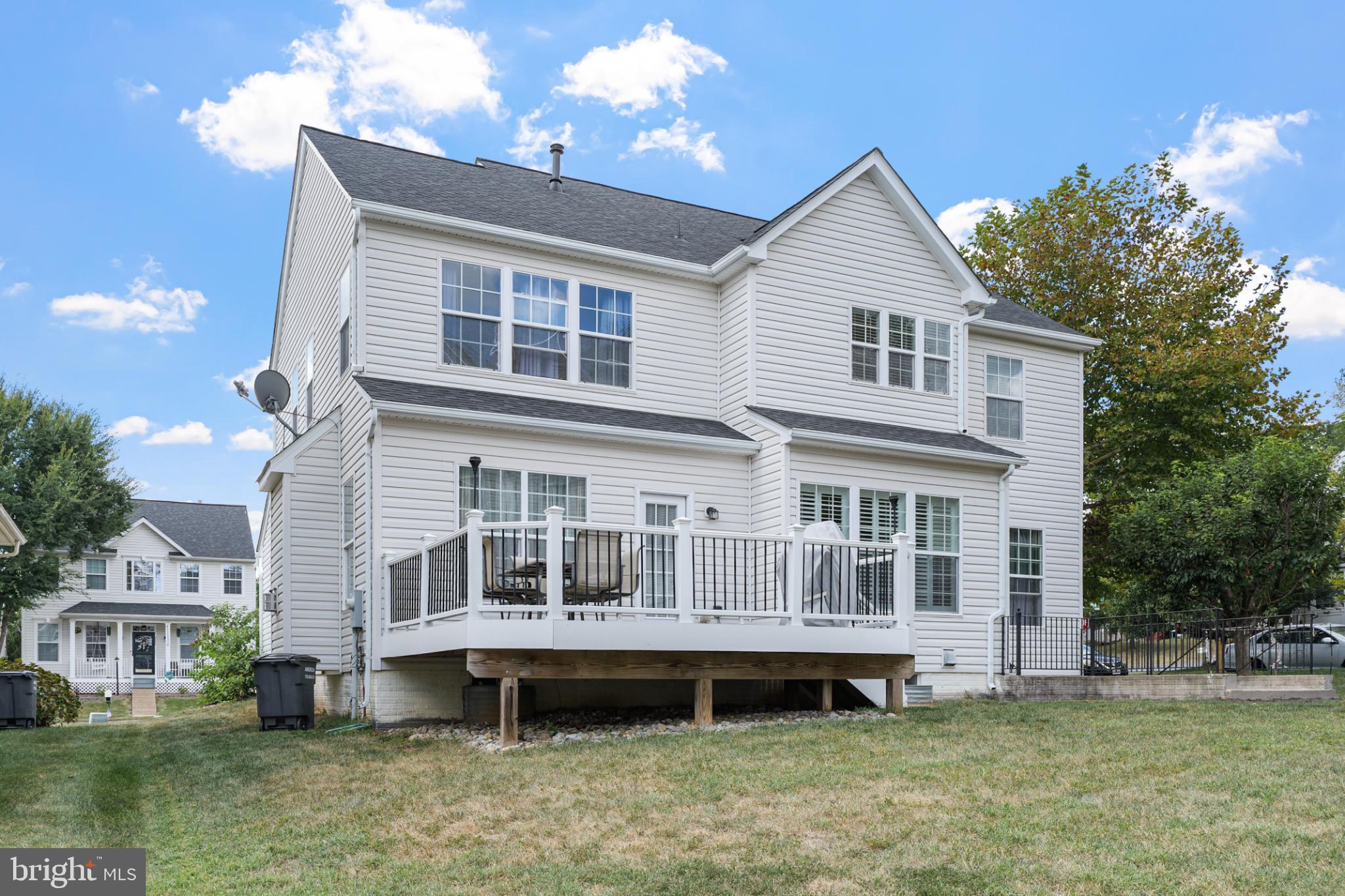 8931 YELLOWLEG COURT