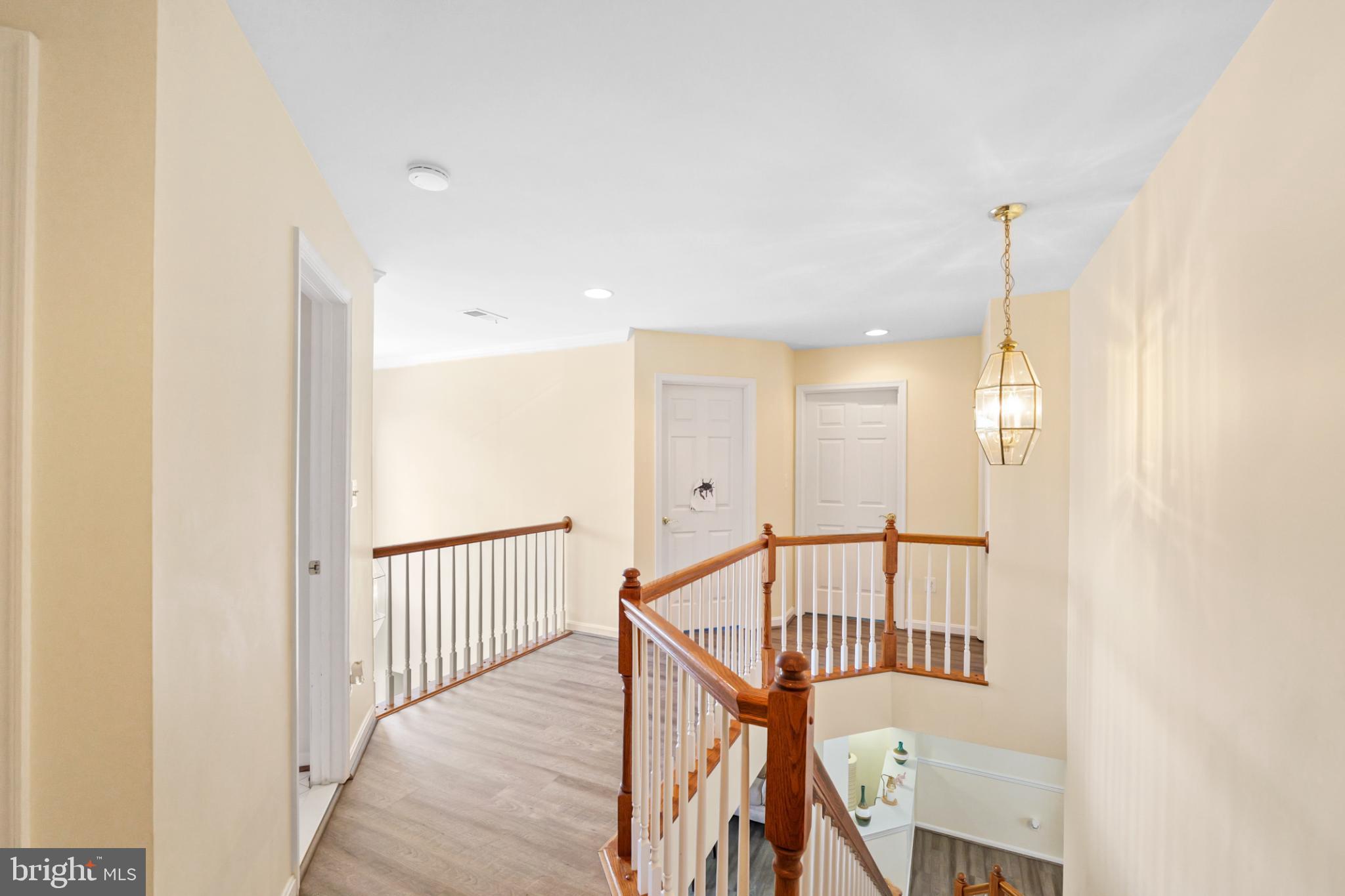 8931 YELLOWLEG COURT