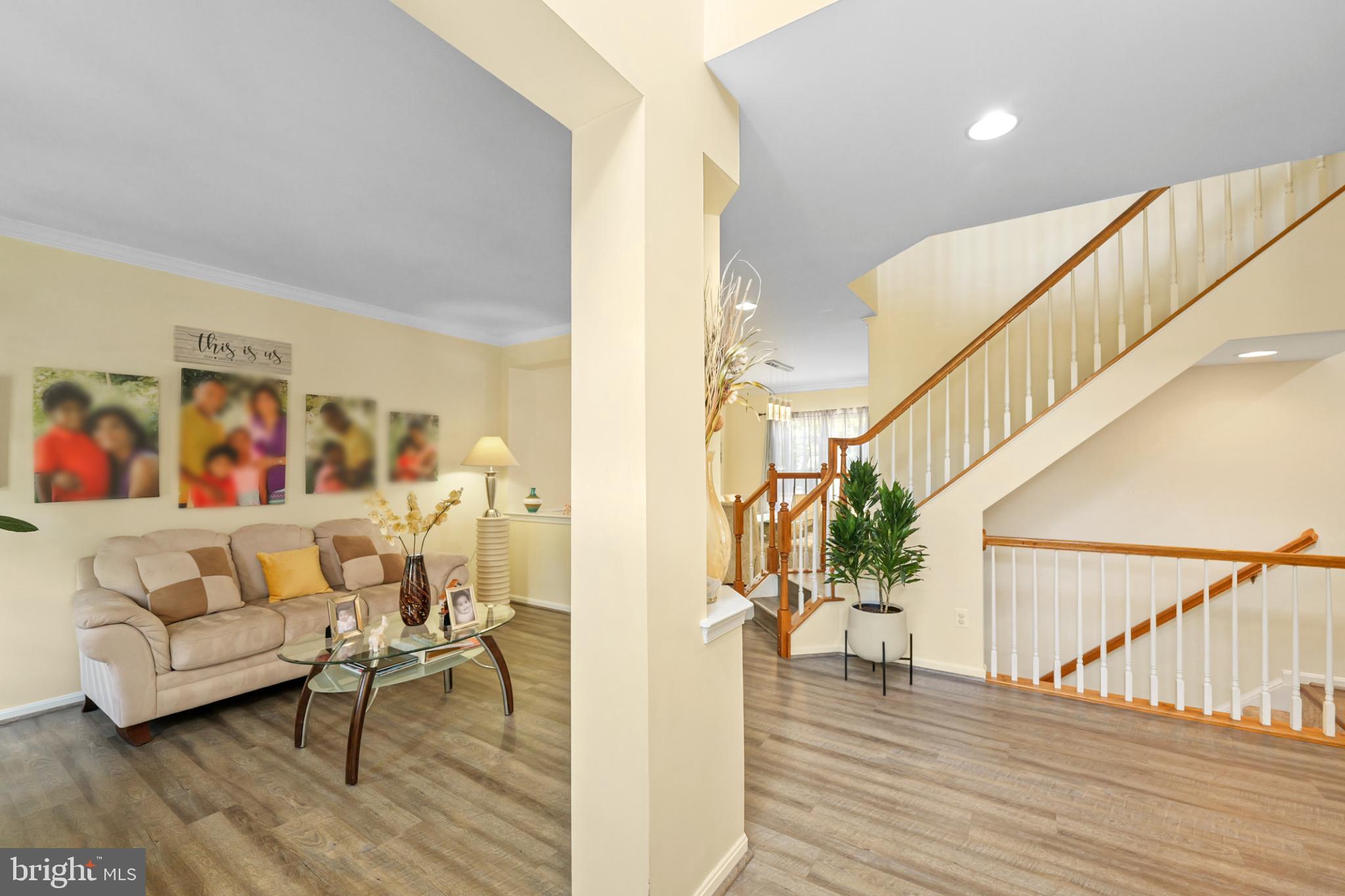 8931 YELLOWLEG COURT