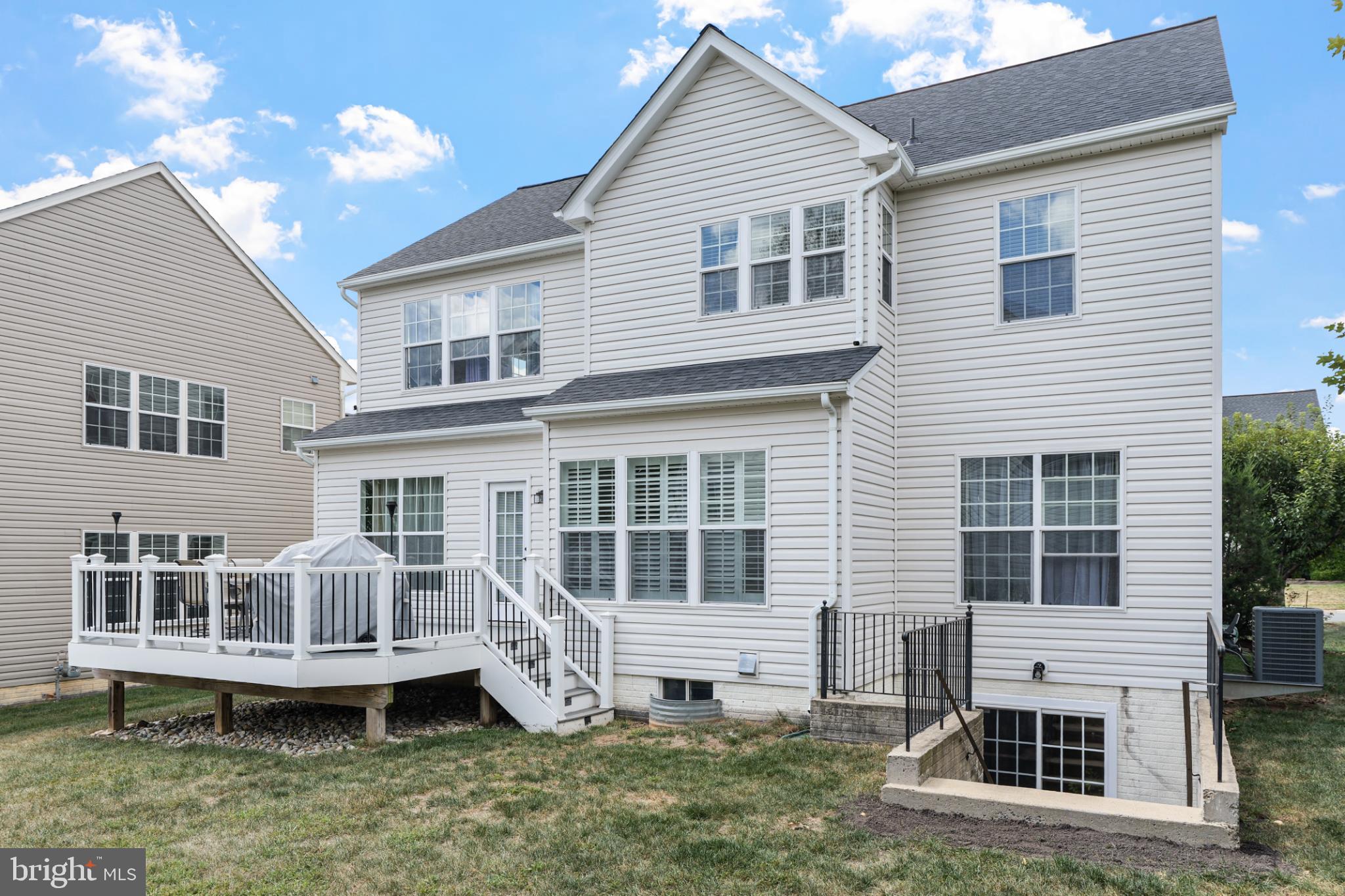 8931 YELLOWLEG COURT