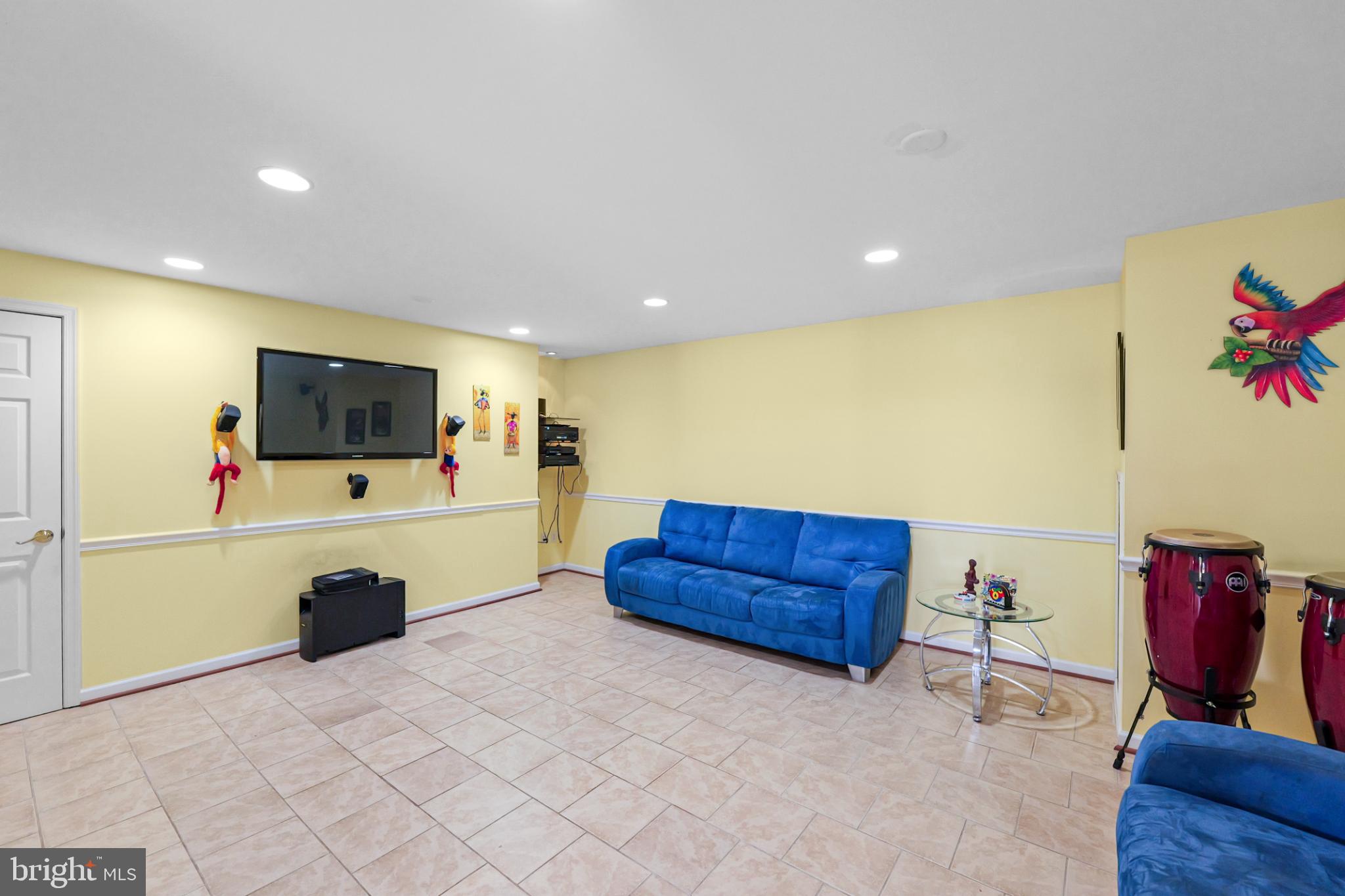 8931 YELLOWLEG COURT