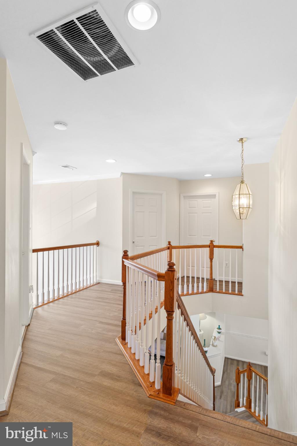 8931 YELLOWLEG COURT