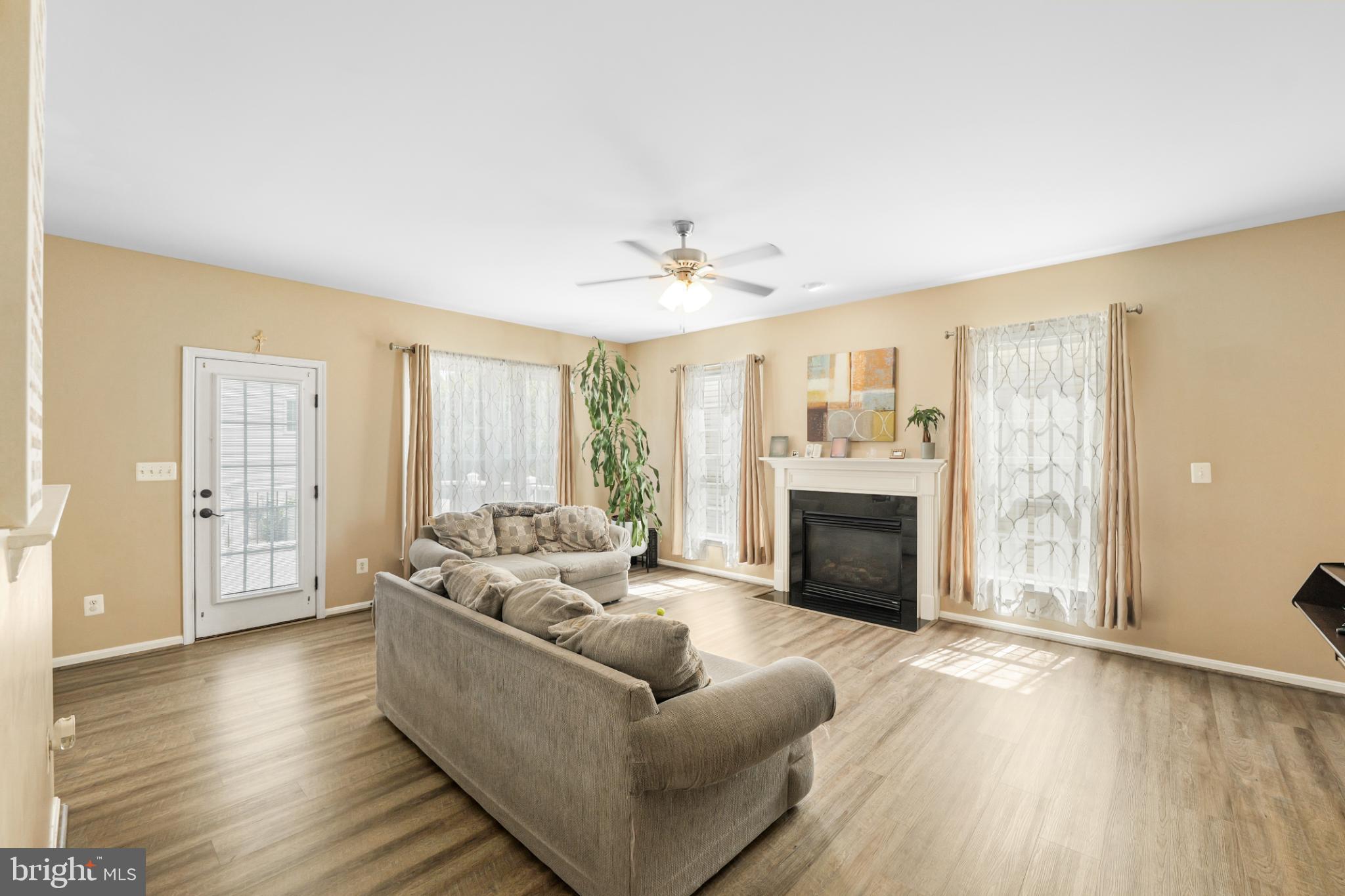 8931 YELLOWLEG COURT