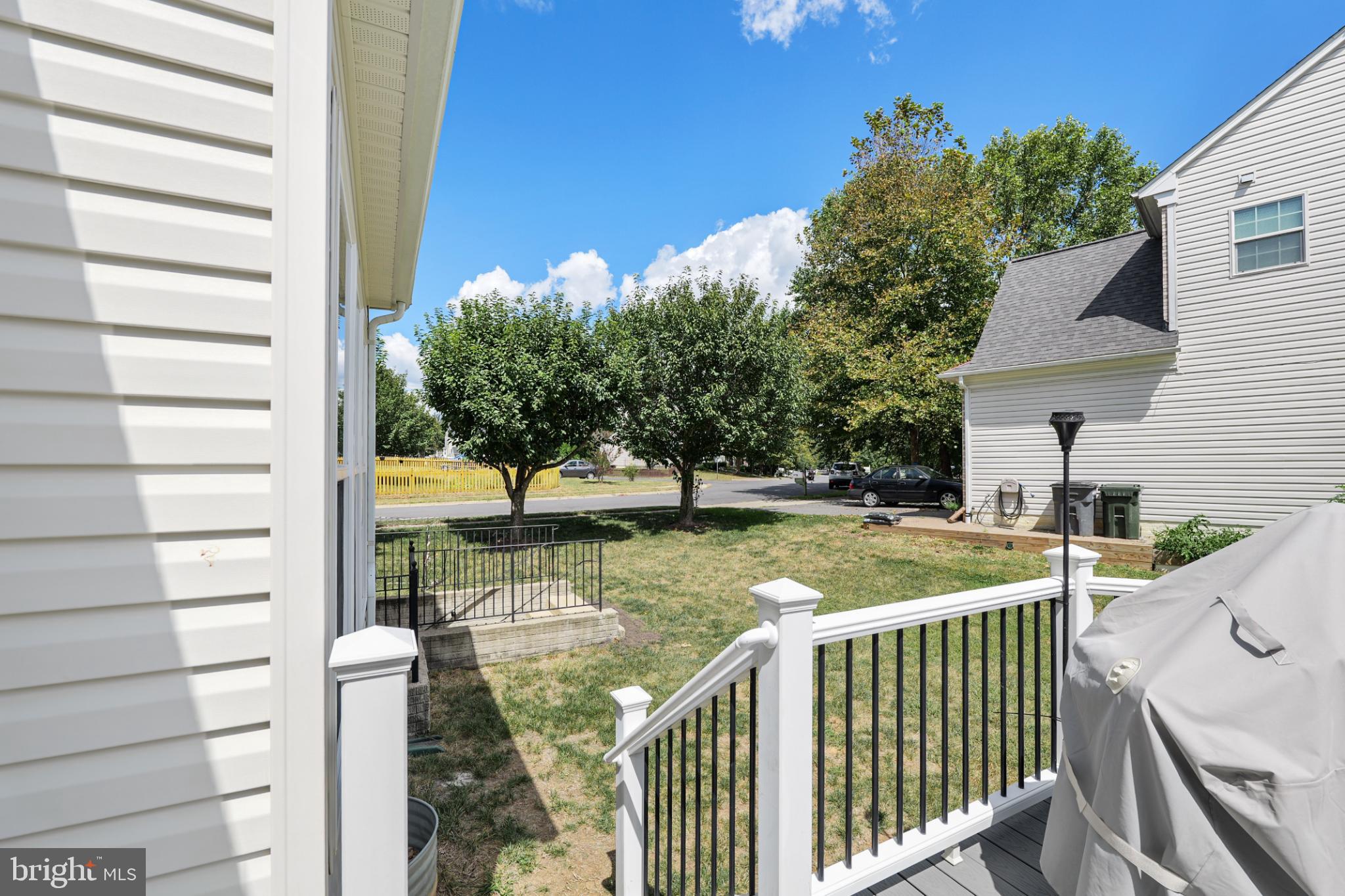 8931 YELLOWLEG COURT