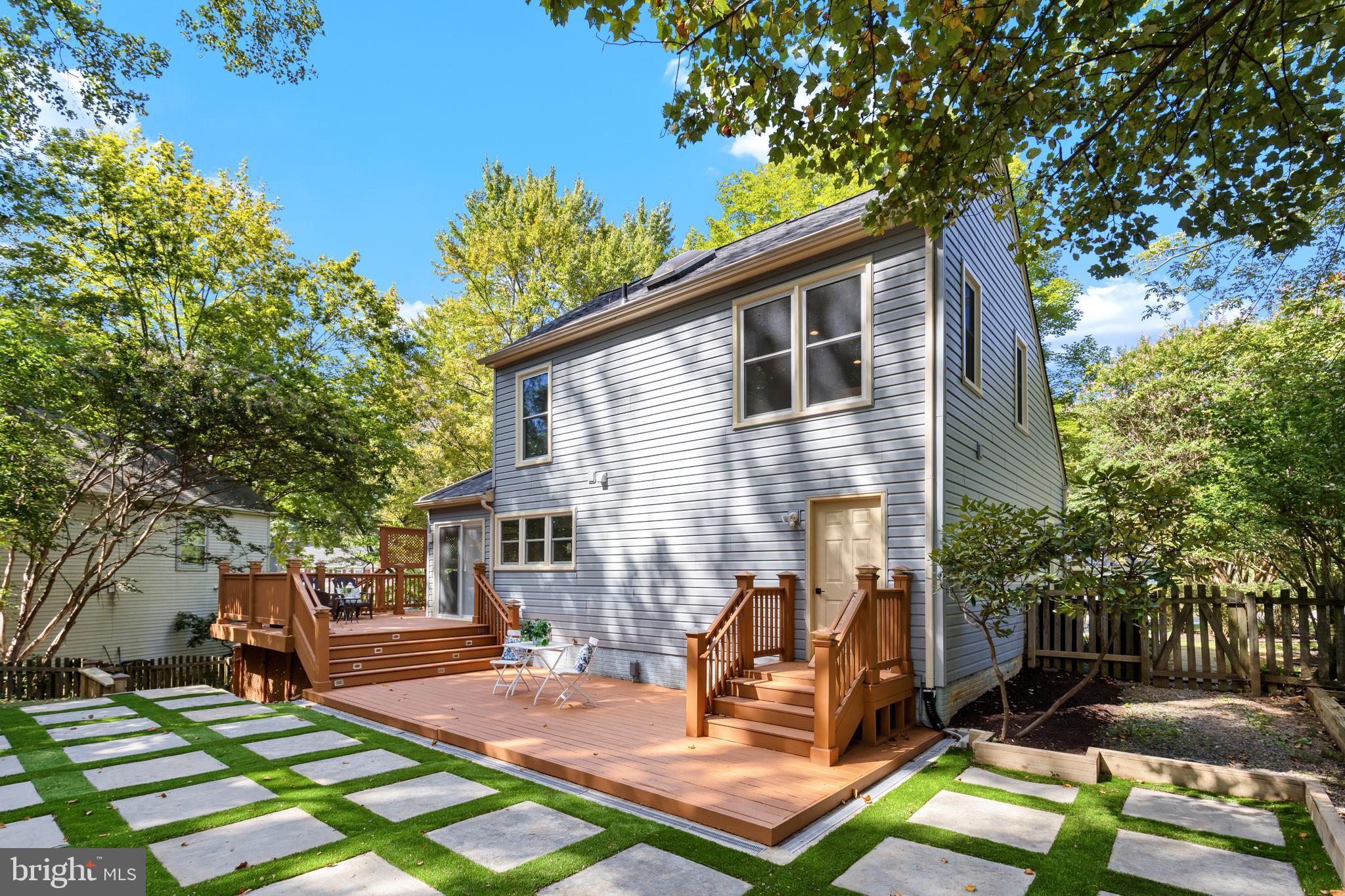 15062 LINDENBERRY LANE