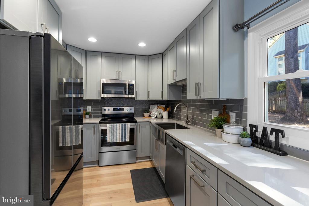15062 LINDENBERRY LANE