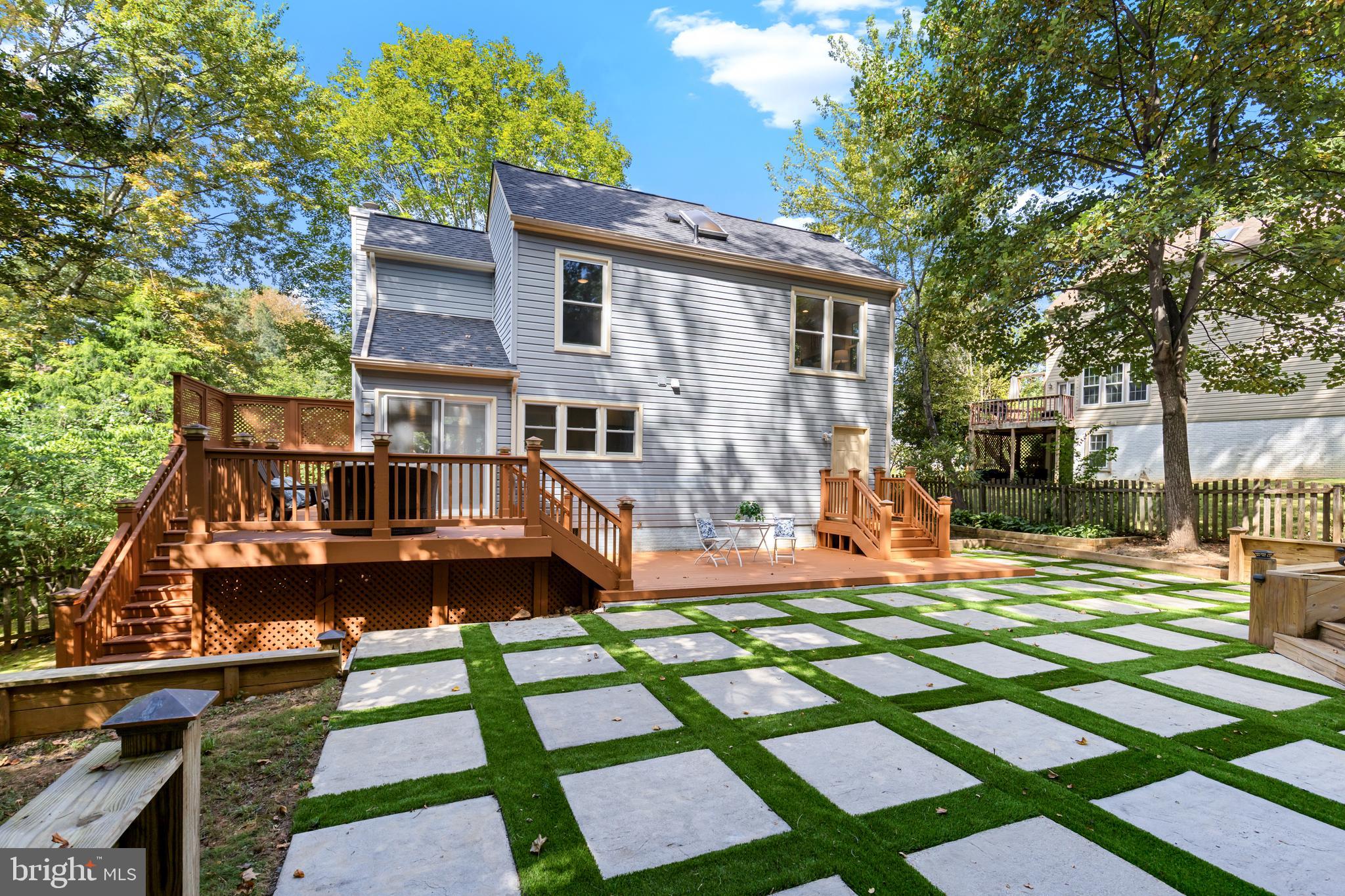15062 LINDENBERRY LANE
