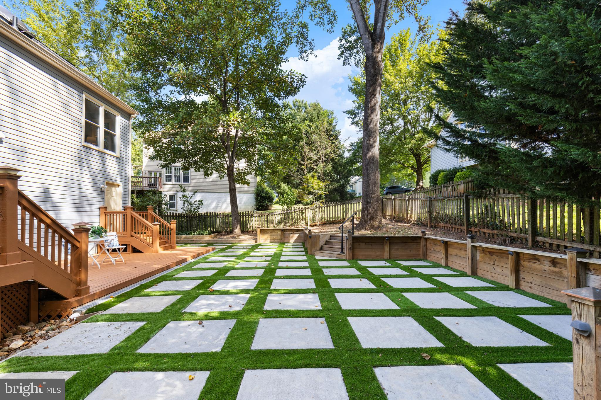 15062 LINDENBERRY LANE