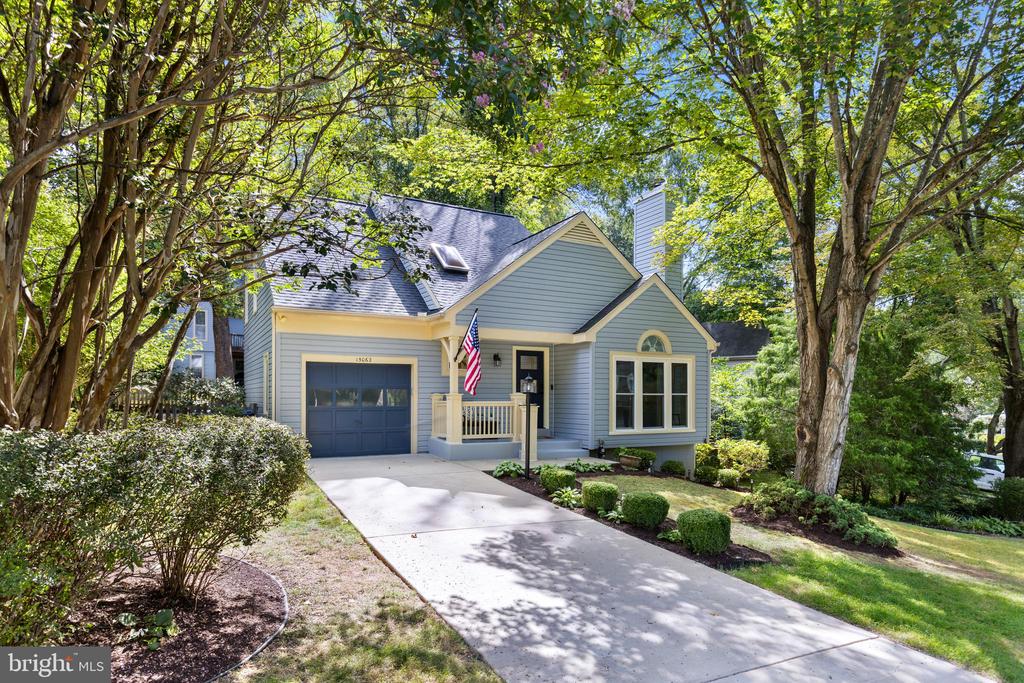 15062 LINDENBERRY LANE