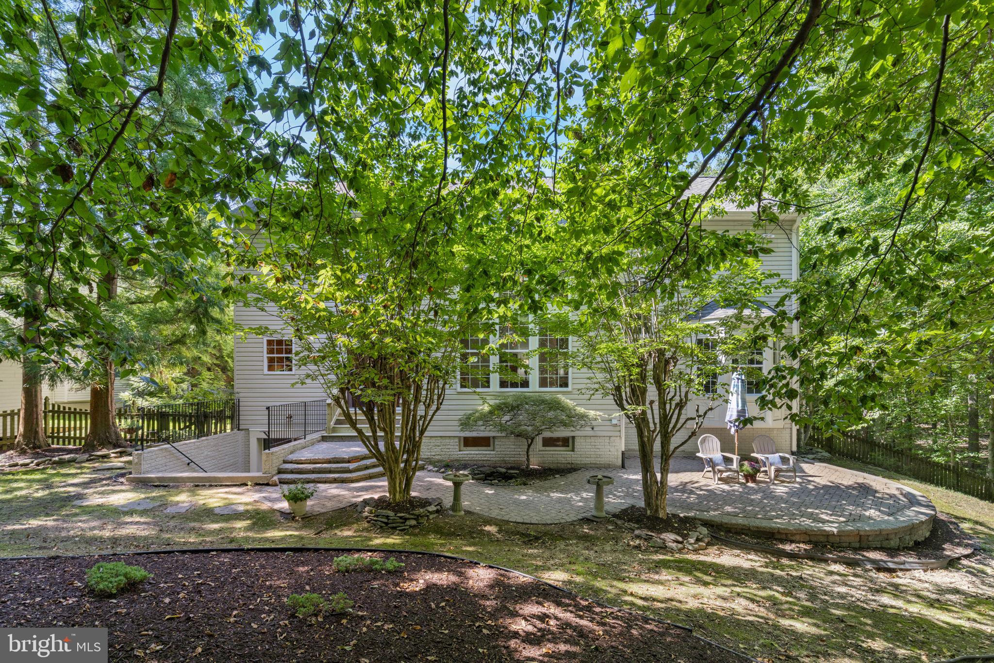 4237 WILTSHIRE PLACE