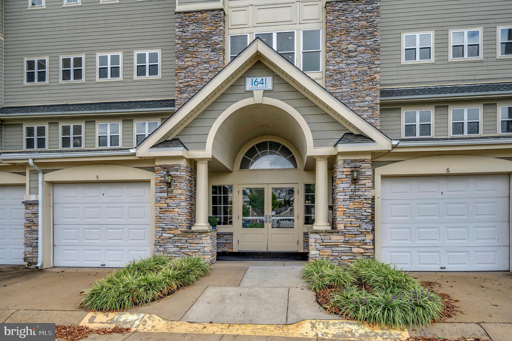 1641 LADUE COURT 203