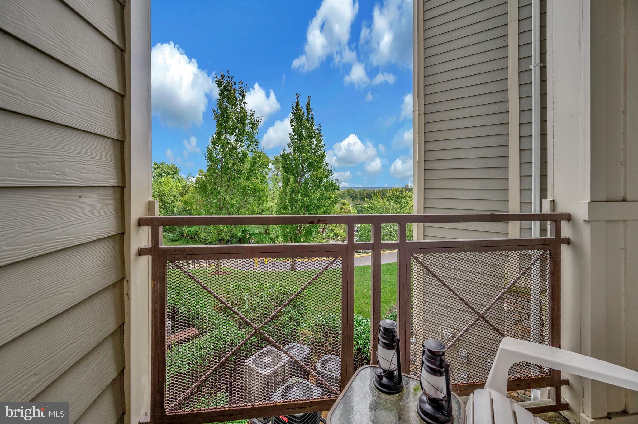 1641 LADUE COURT 203